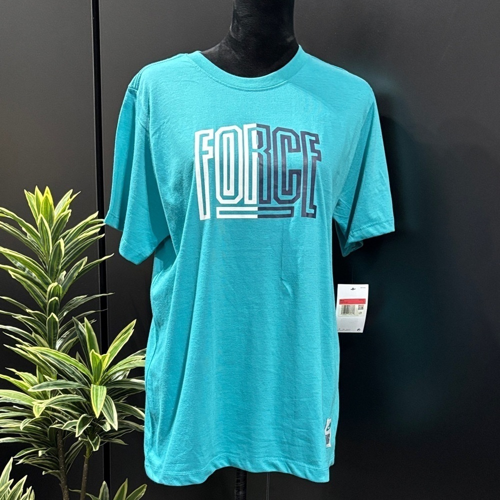 Nike Force Classic Fit,The Nike T 100% cotton round neck,Force patch @ left hip